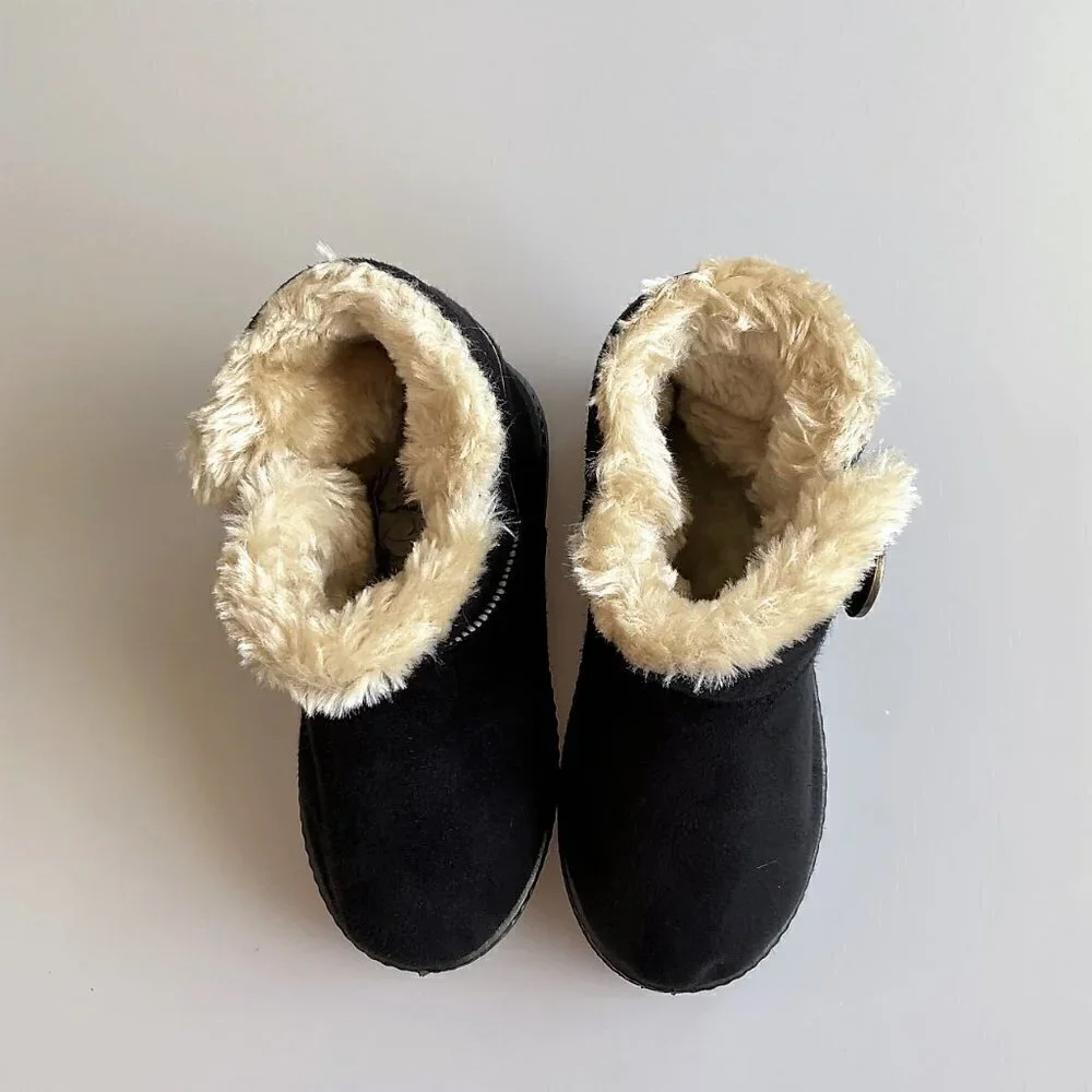 FAUX FUR BLACK BOOTS UNISEX